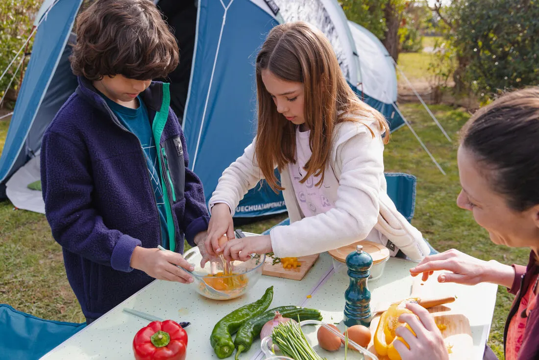 FOLDING CAMPING TABLE - 4 PEOPLE