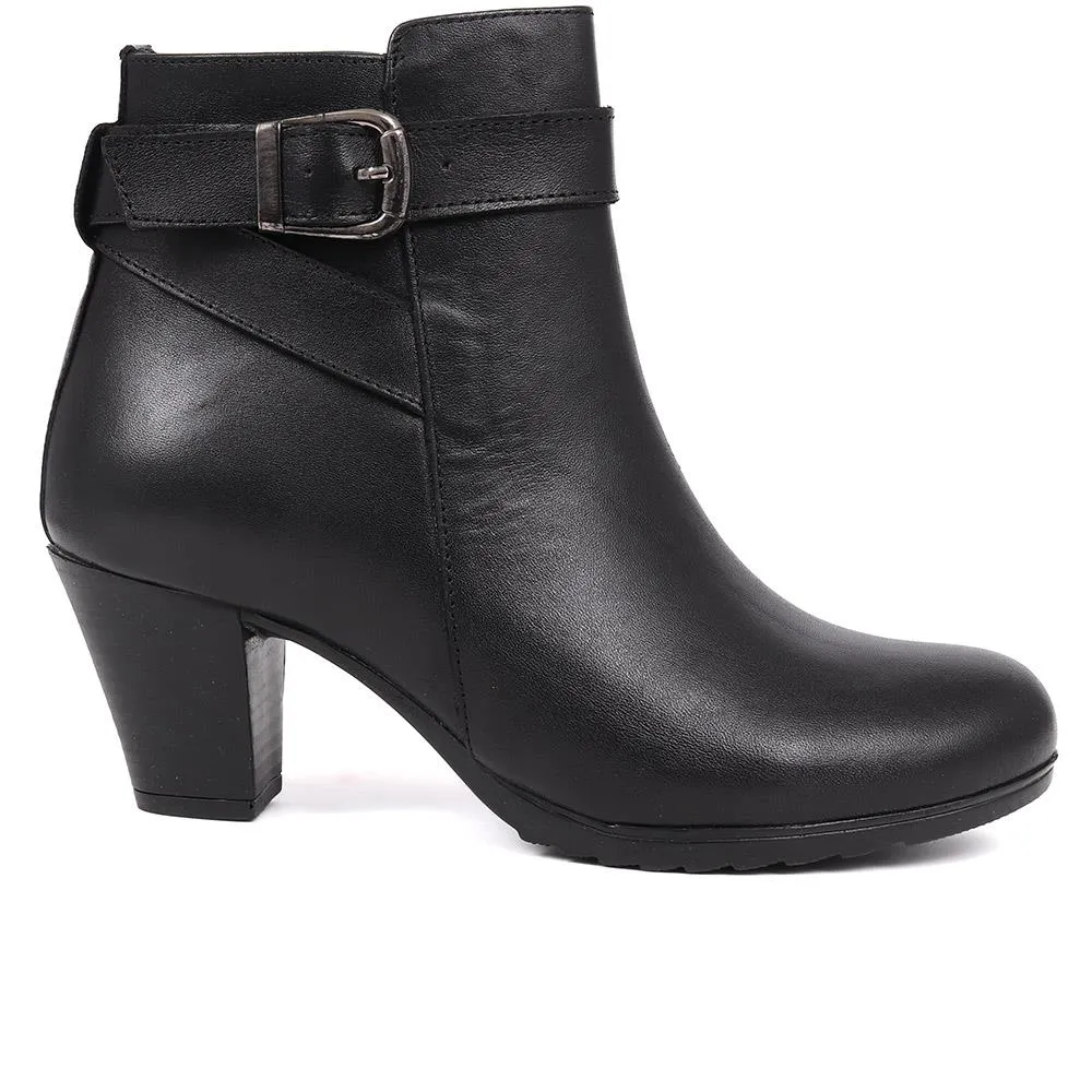 Heeled Leather Ankle Boots - VED40001 / 326 050