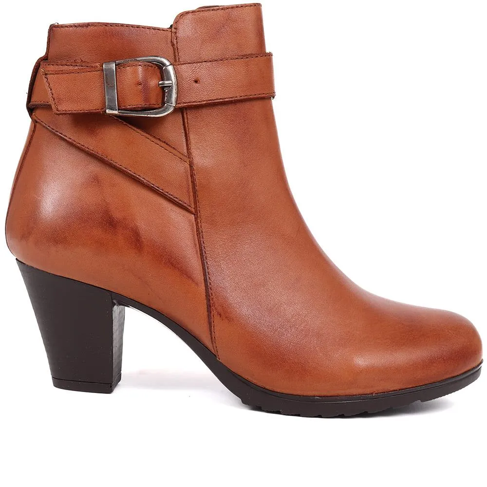 Heeled Leather Ankle Boots - VED40001 / 326 050