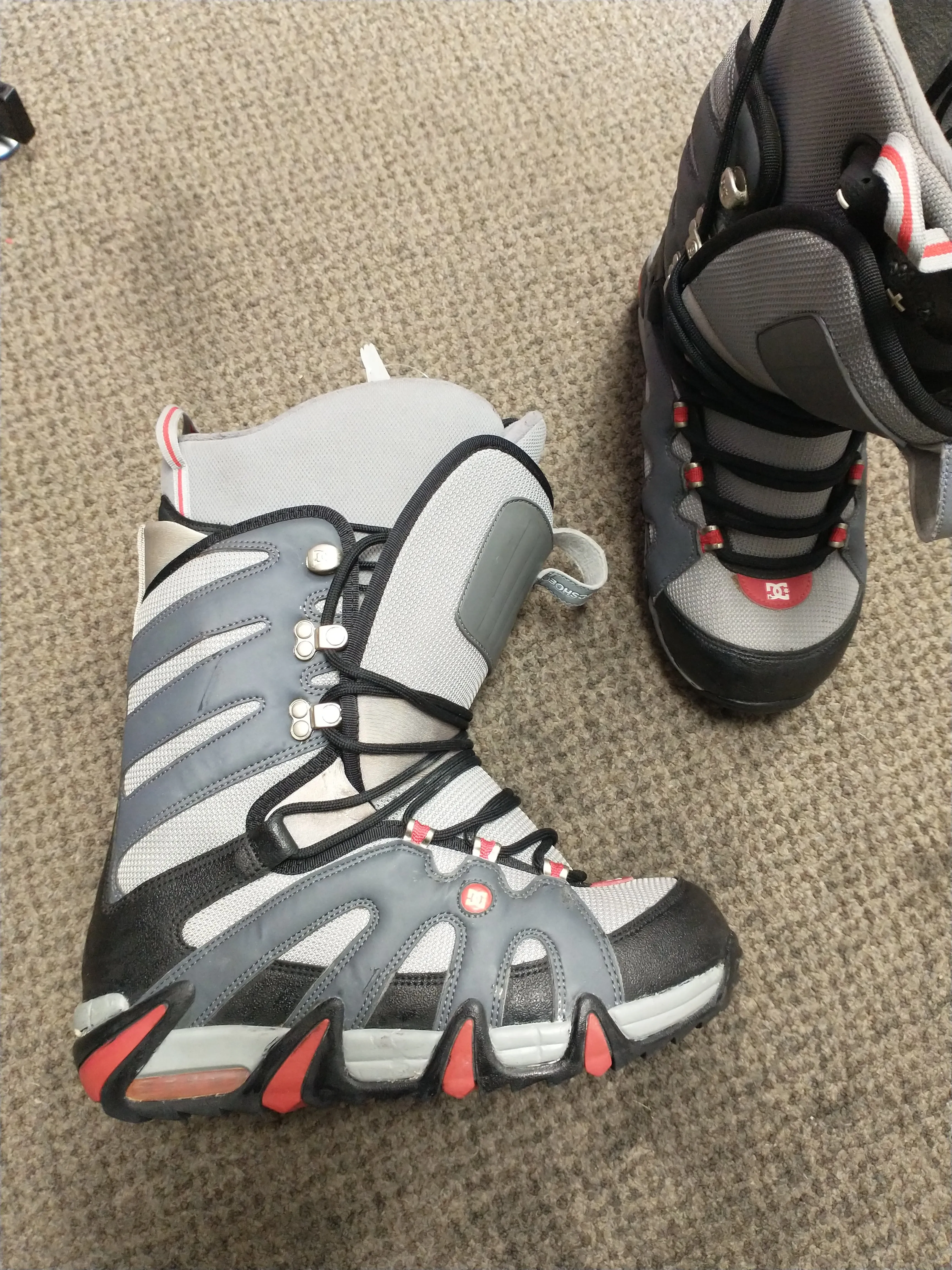 Used DC Snow Boarding Boots Size 9